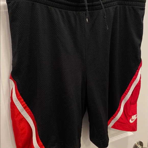 Nike Mens Black Basketball/Athletic Shorte -Size M - Picture 2 of 6
